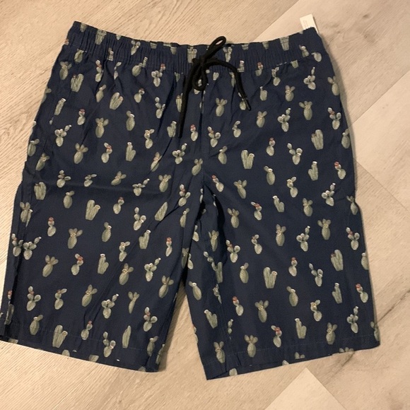 Goodthreads Swim Trunks, Large cactus navy NWT - Picture 11 of 16
